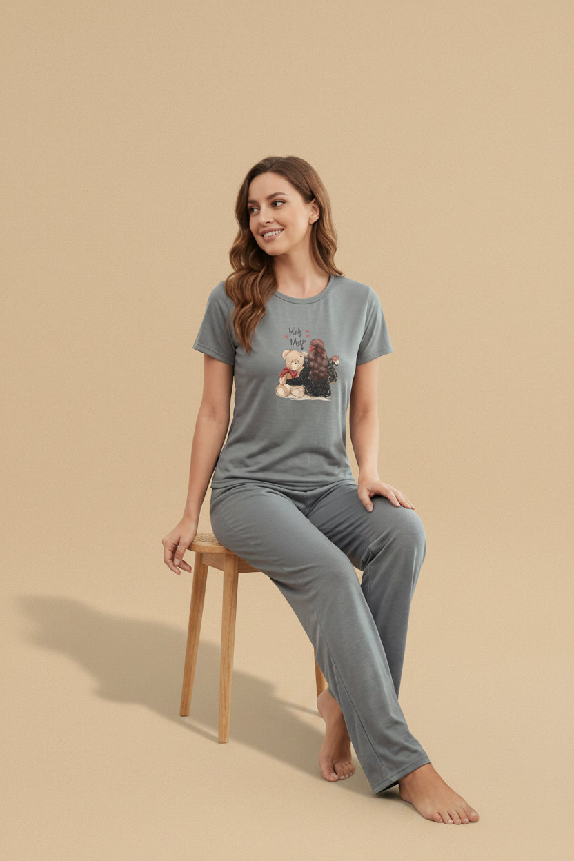 "Hug Me" Bear Print Tee & Pants Pajama Set